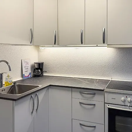 1 Bedroom Beautiful In アパート *